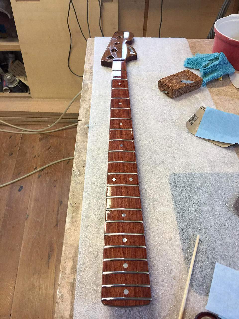 0023_sprayedneck.jpg