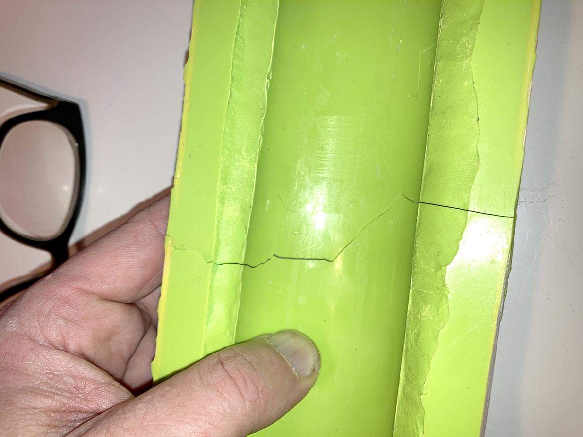 017_moulding.jpg
