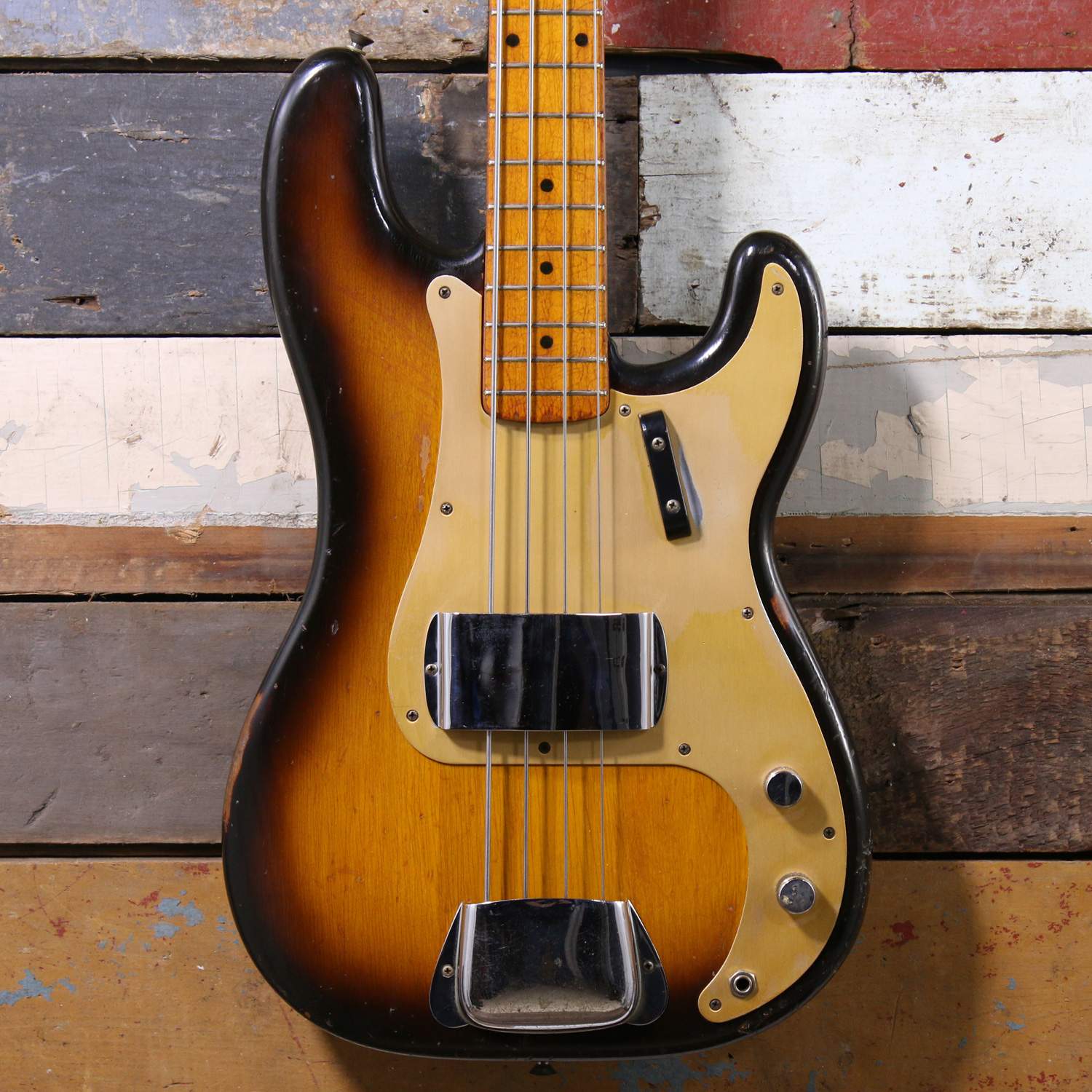 01pbass.jpg