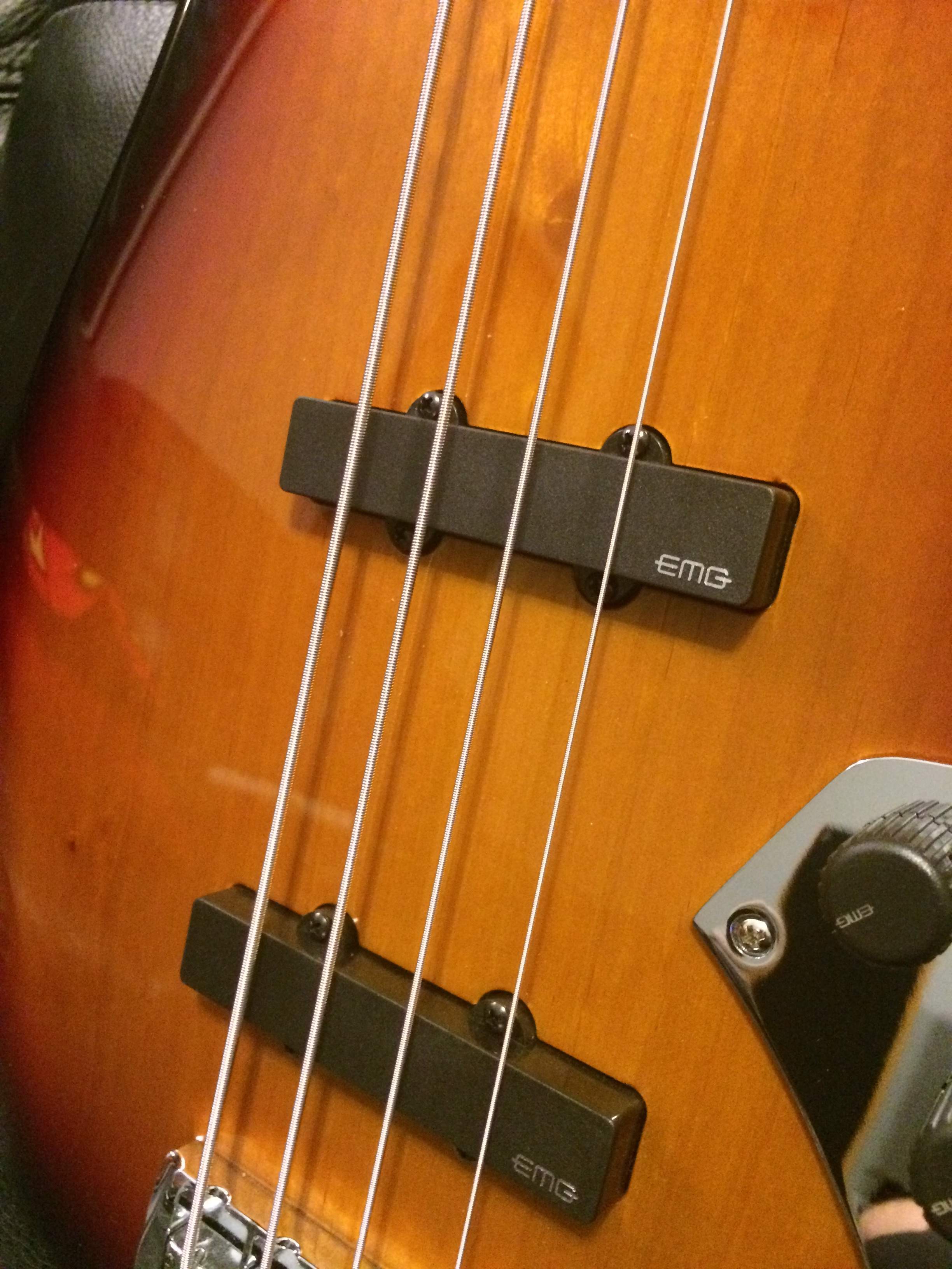 02_SB4KFL_pickups.jpg