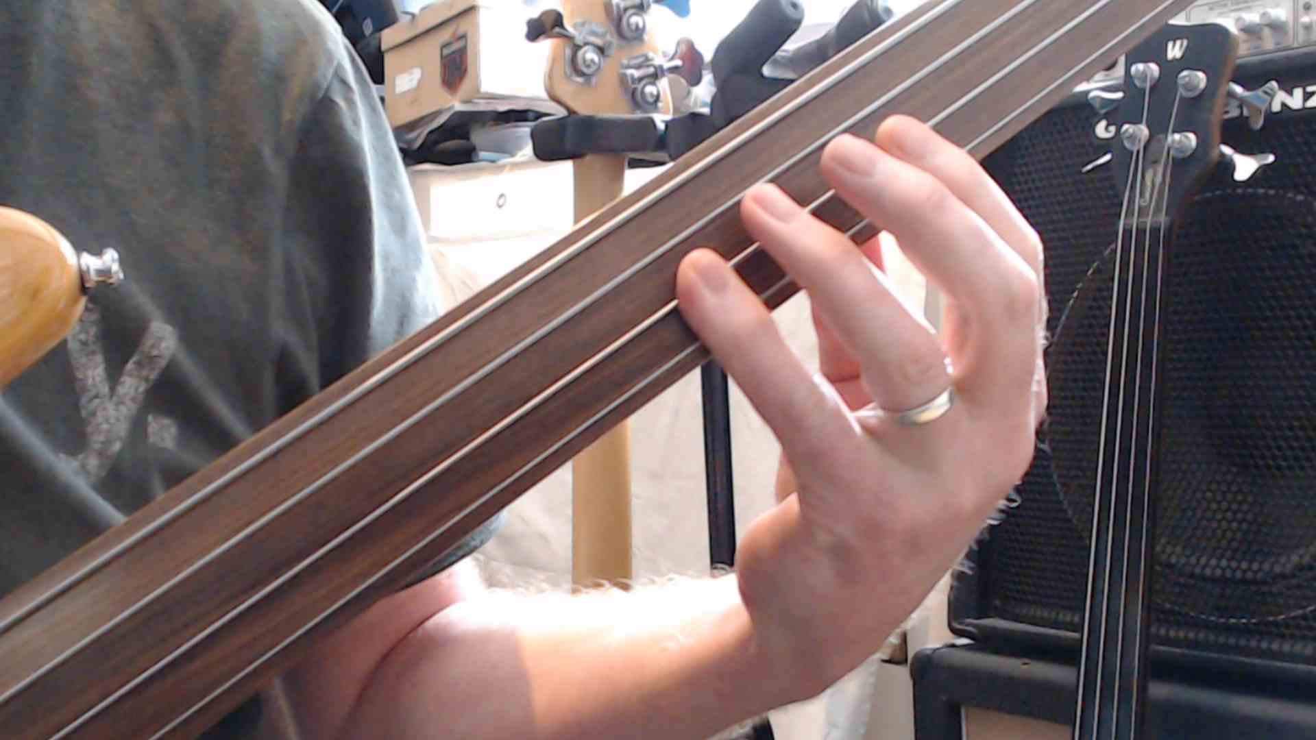 03 - Barre Pinky.jpg