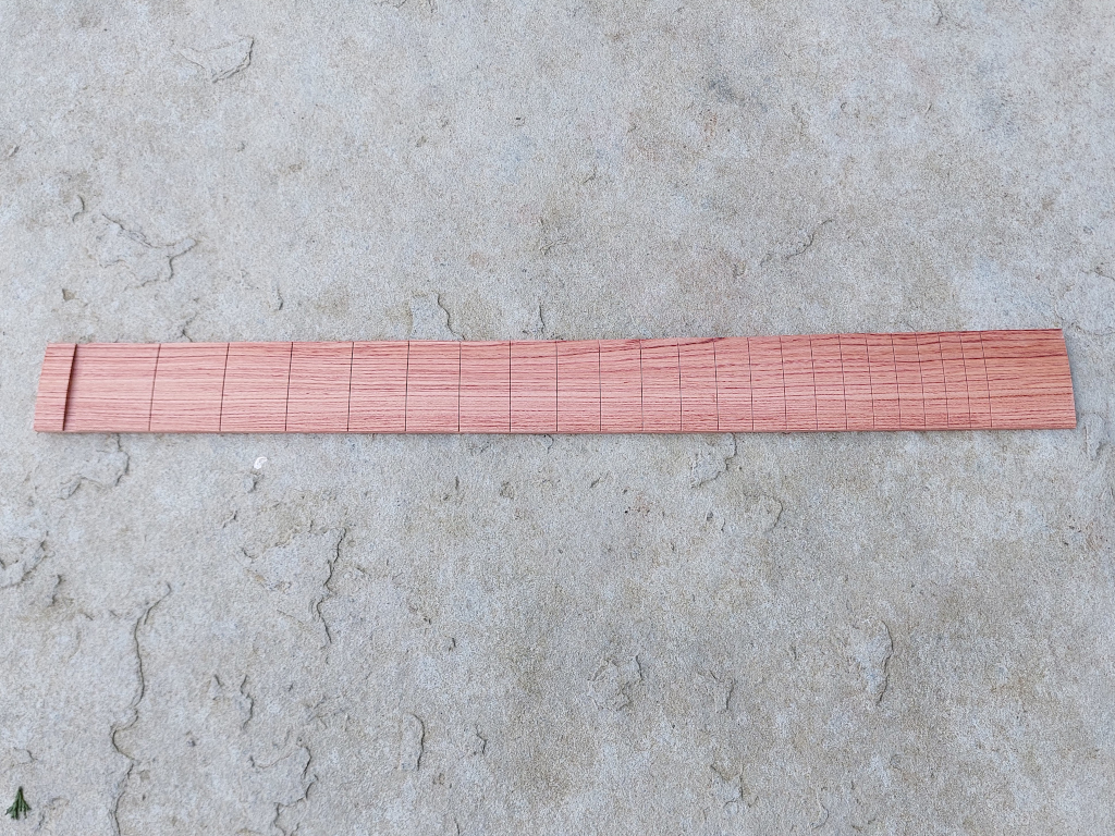 03_fretboard_radiused.jpg