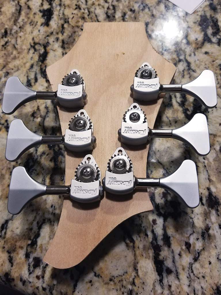 046_headstock_test_2.jpg
