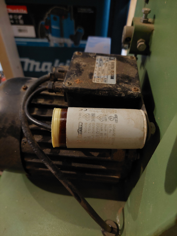 04_capacitor_blown_up.jpg