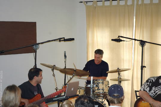 0822200872dpi020.jpg