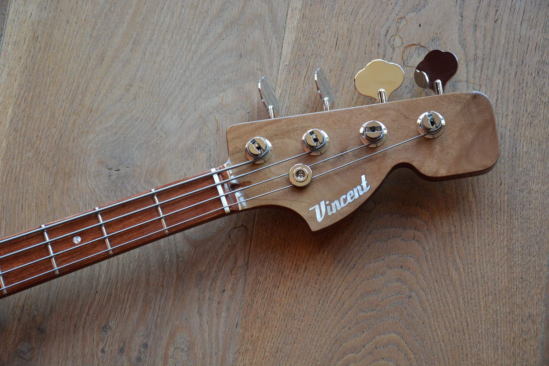 08_Hyperjazz_headstock_front.jpg