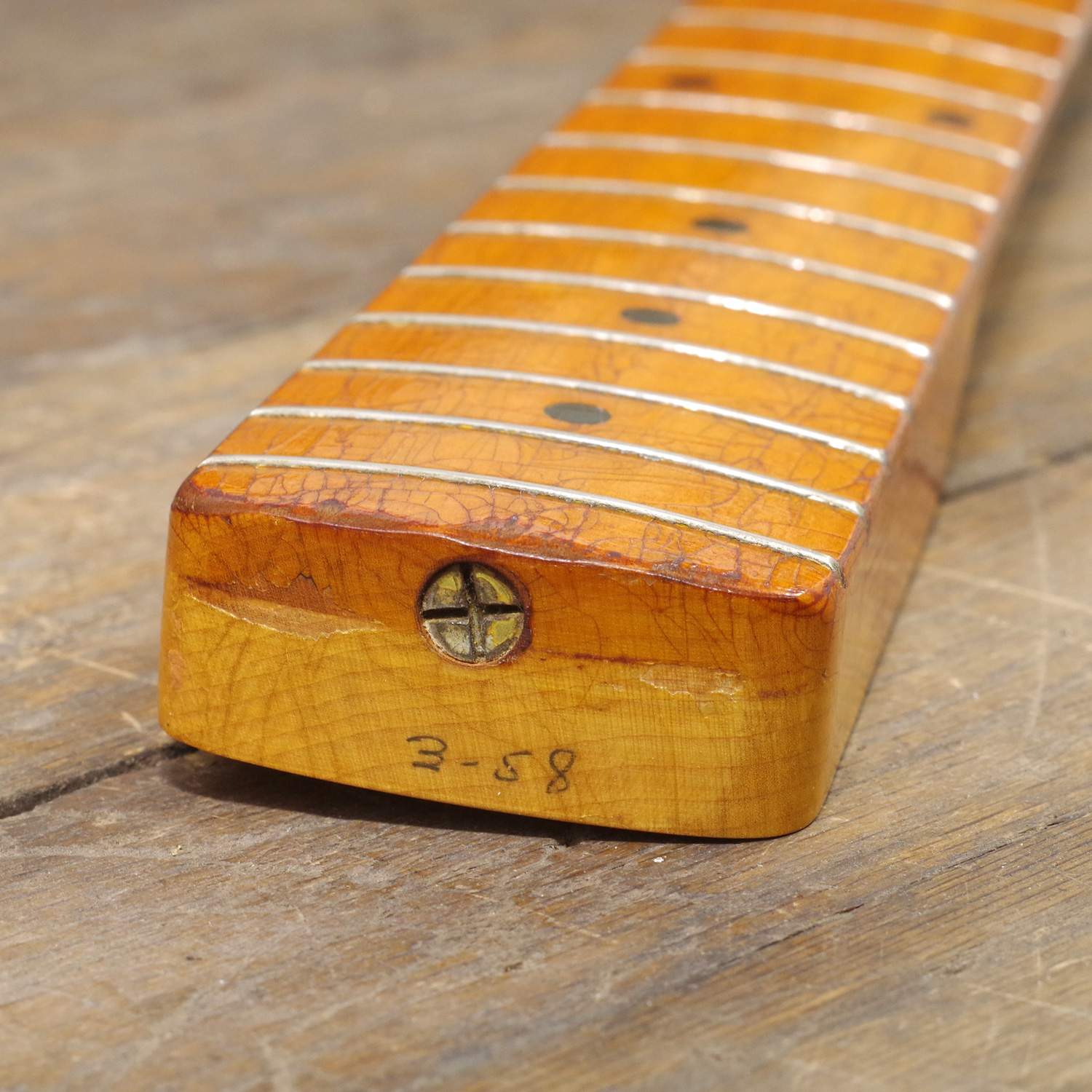 08pbass.jpg