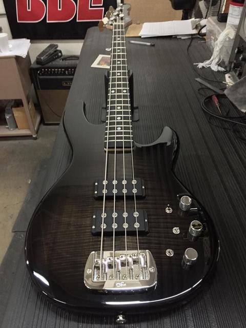 0ca9debb5a455bc47dadbefd8984a29a--guitars.jpg