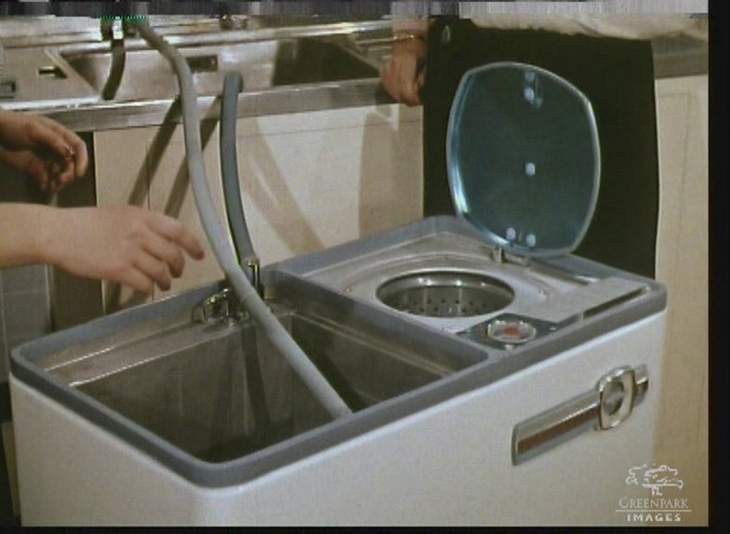 1.548626TwinTubWashingMachine.jpg