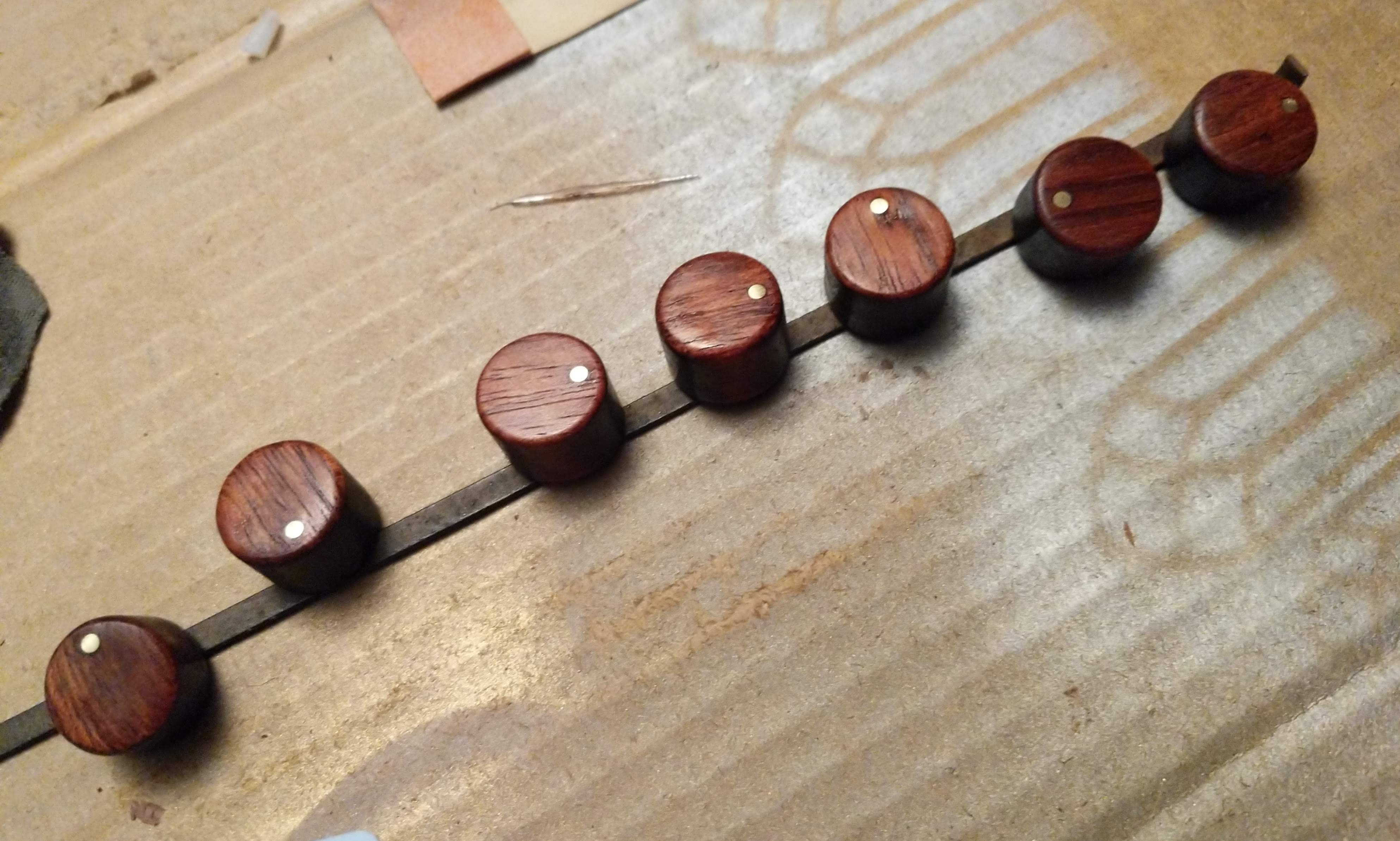 1 knobs.jpg
