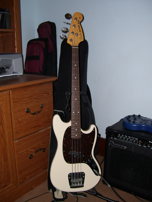 100_0736Mustangbass.jpg