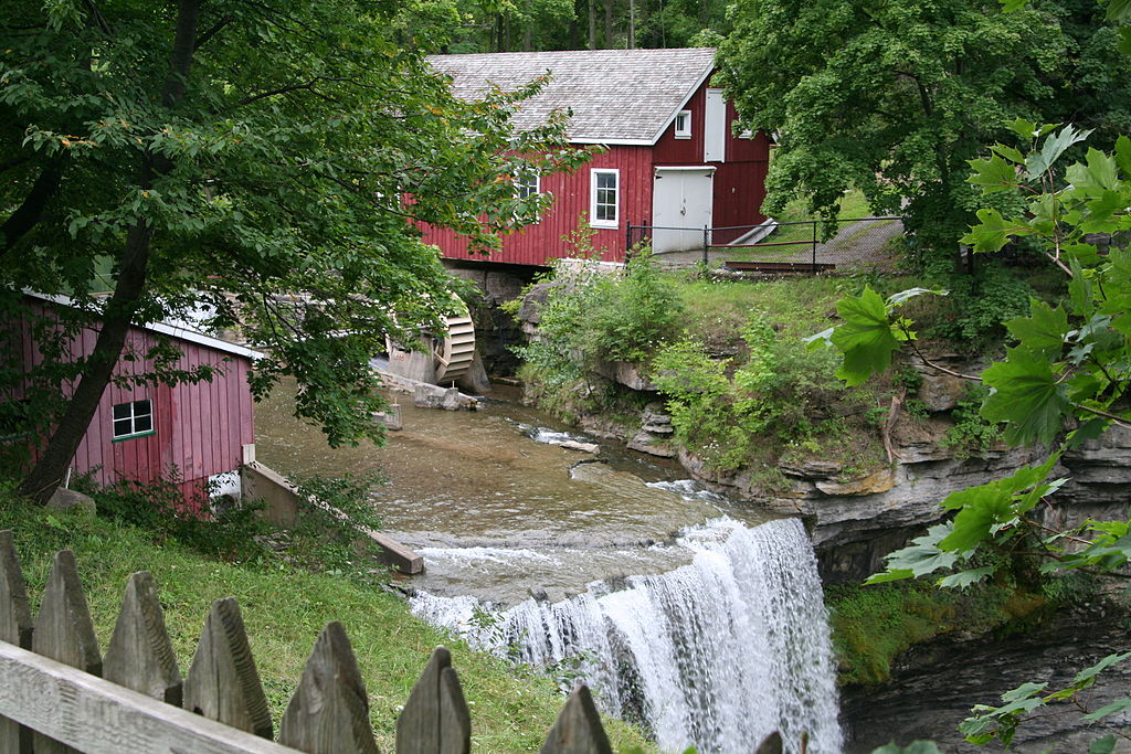 1024px-Decew_Falls.jpg