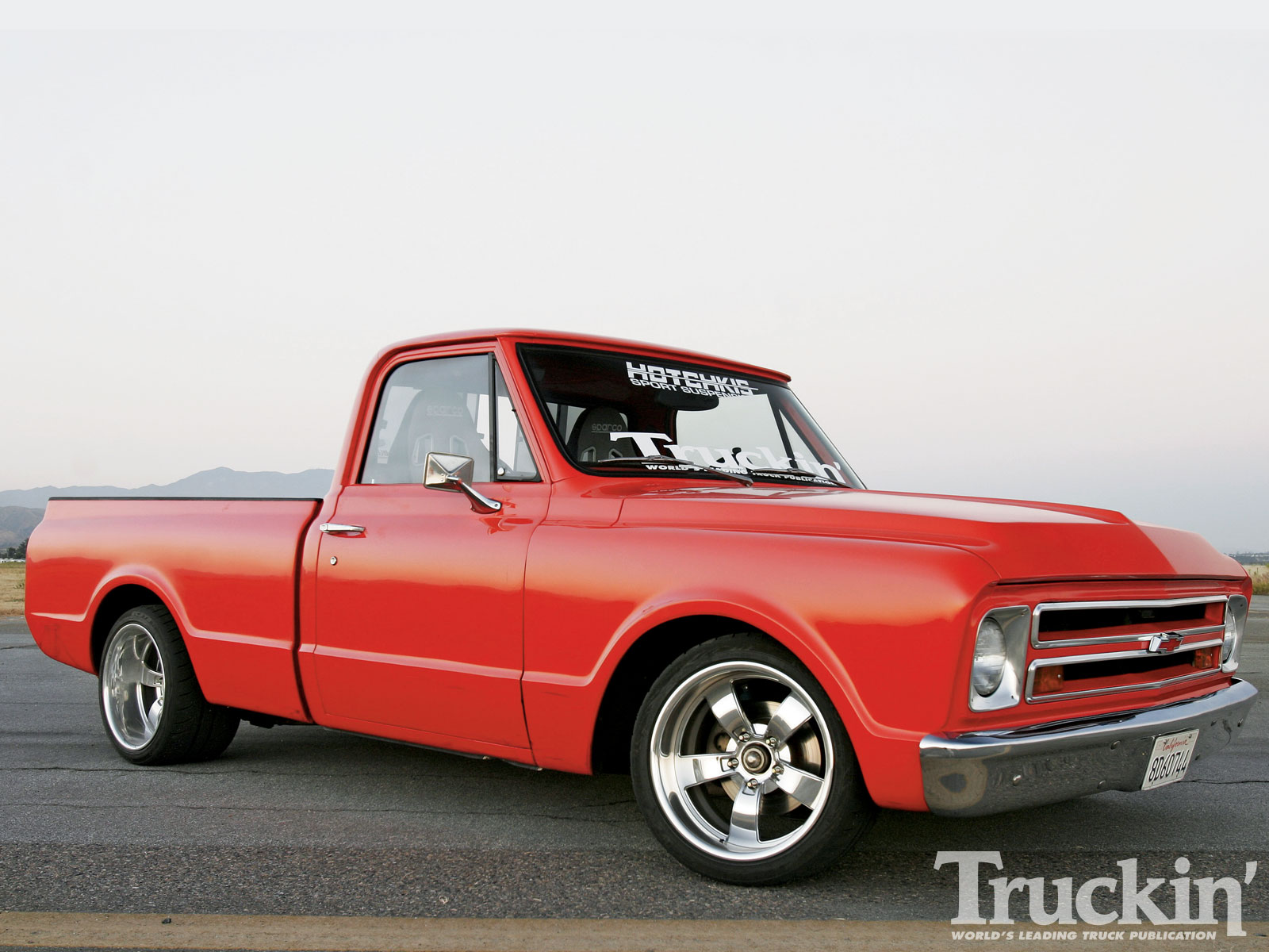 1102tr_30%2B1967_chevy_c10_buildup%2Bright_front_angle.jpg