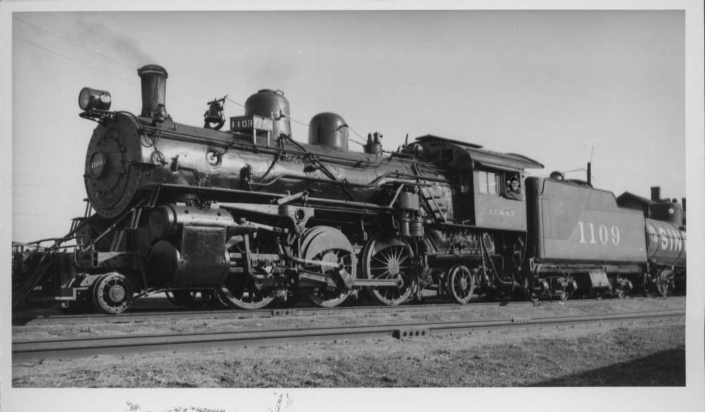 1109 Loco-Hoff.jpg