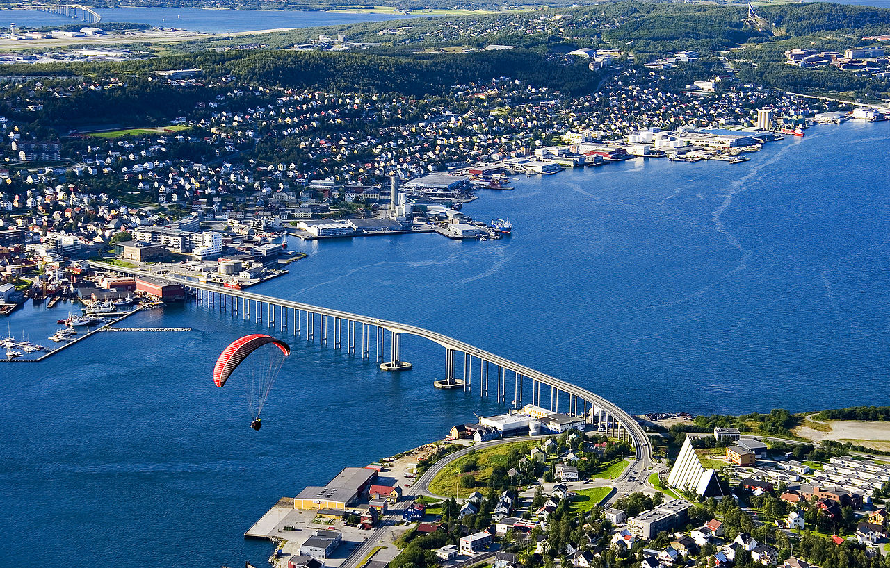 1280px-Troms%C3%B8_view.jpg