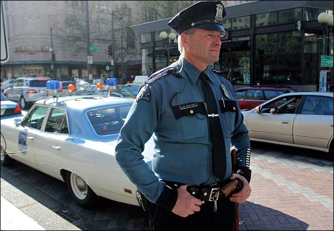 130424_cop_car_big.jpeg