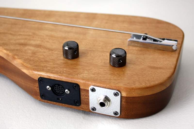 1333bailey-custom-one-string-bass.jpg