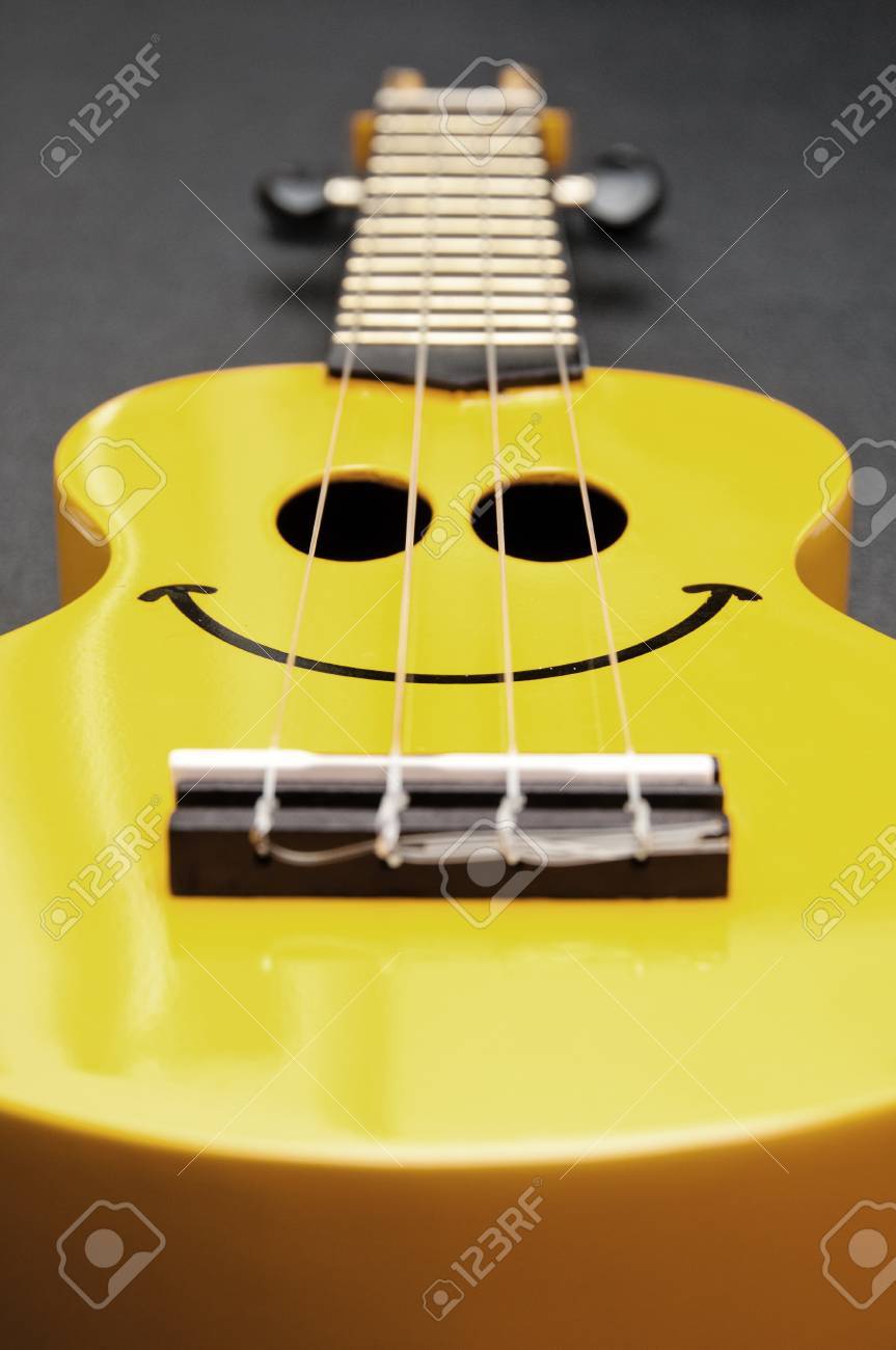 16689532-smiley-ukulele.jpg