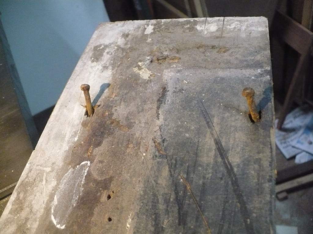 17a-nails.jpg