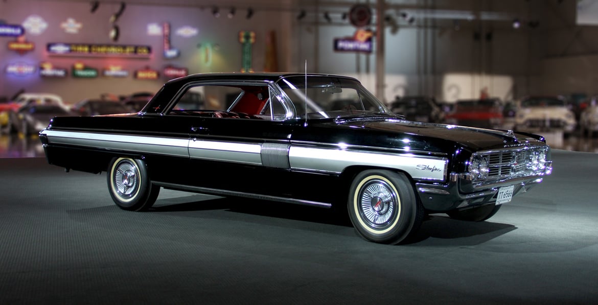 1962_Oldsmobile_Starfire1.jpg