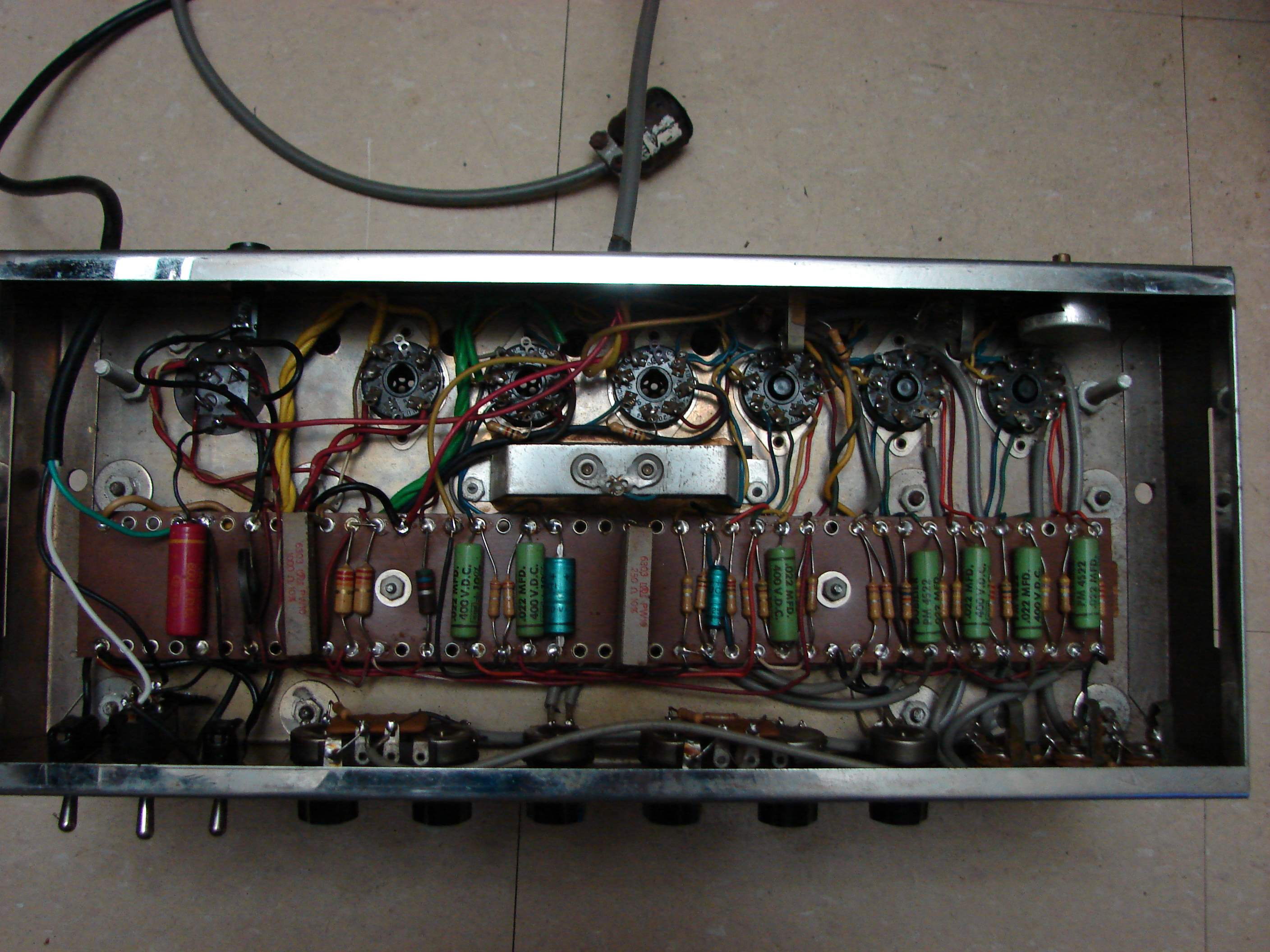 1963 Ampeg B-15 inside 1.JPG