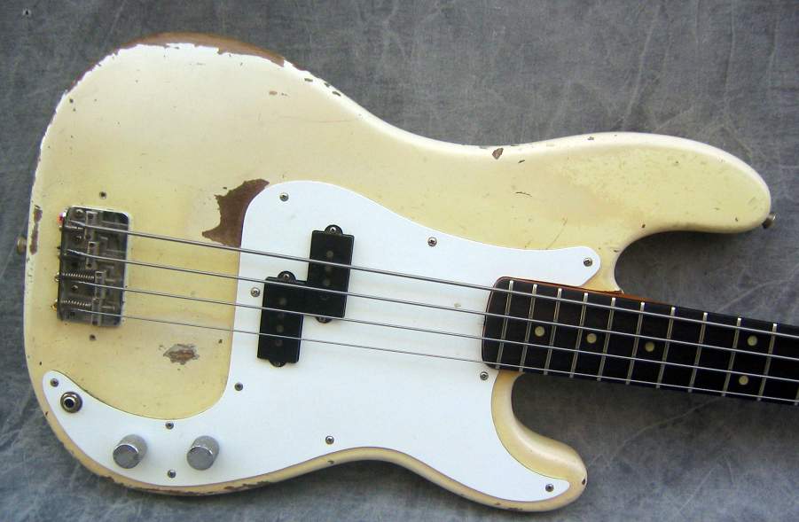1966_Fender_Precision_Bass_158603_front.jpg