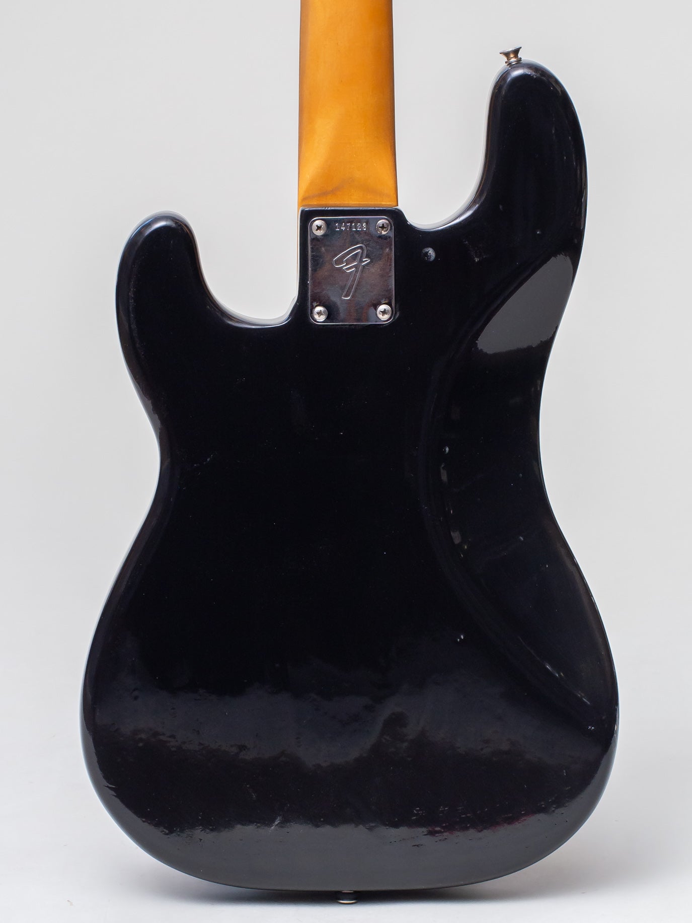 1966_Fender_PrecisionRefin-5_1728x.jpg