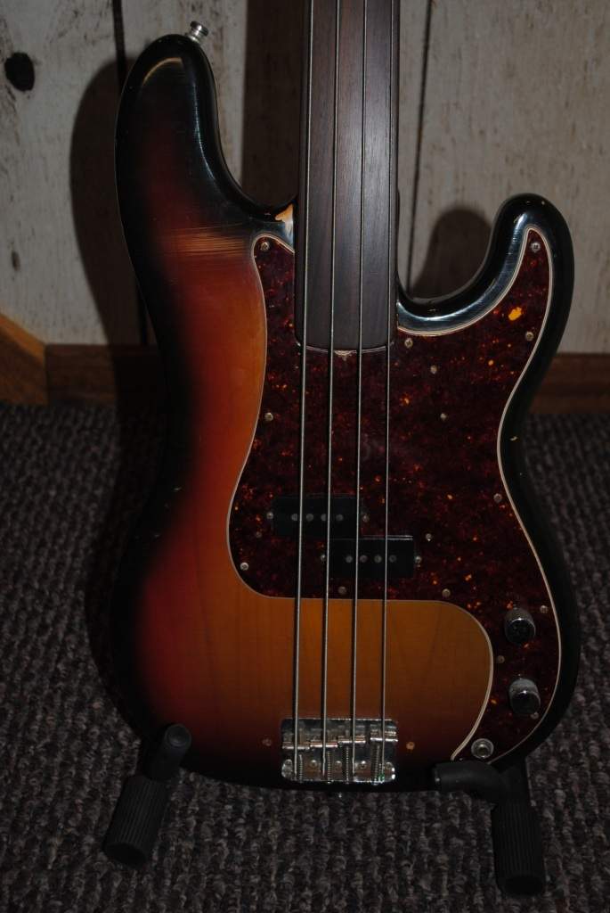 1970 Fender Precision Front.jpeg