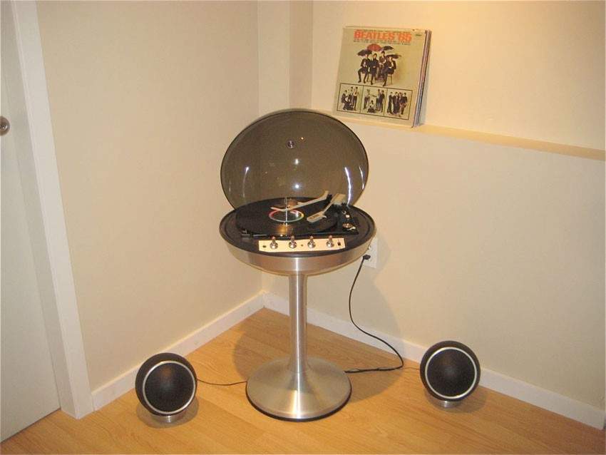1971 Electrohome Saturn.jpg