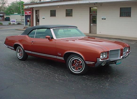 1971_Cutlass_Supreme_convertible.jpg