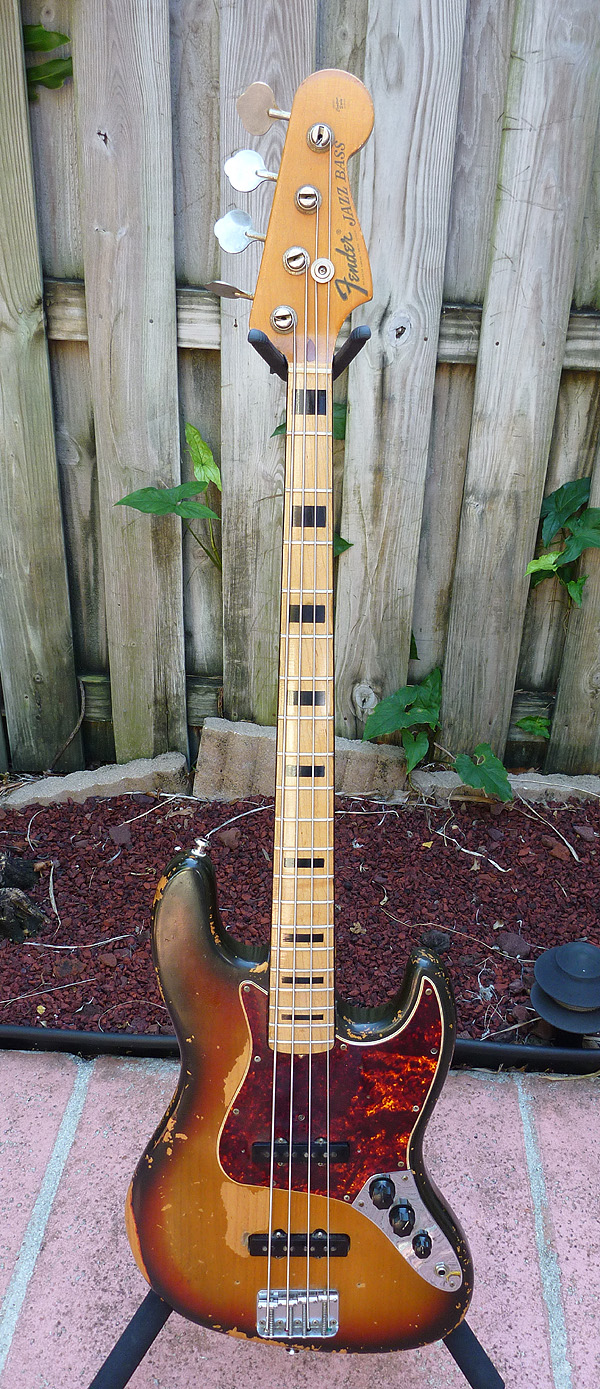 1972_fender_jazz.jpg