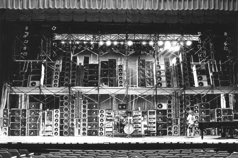 19731130_0942.original.jpg