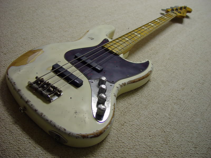 1973JazzBass014.jpg