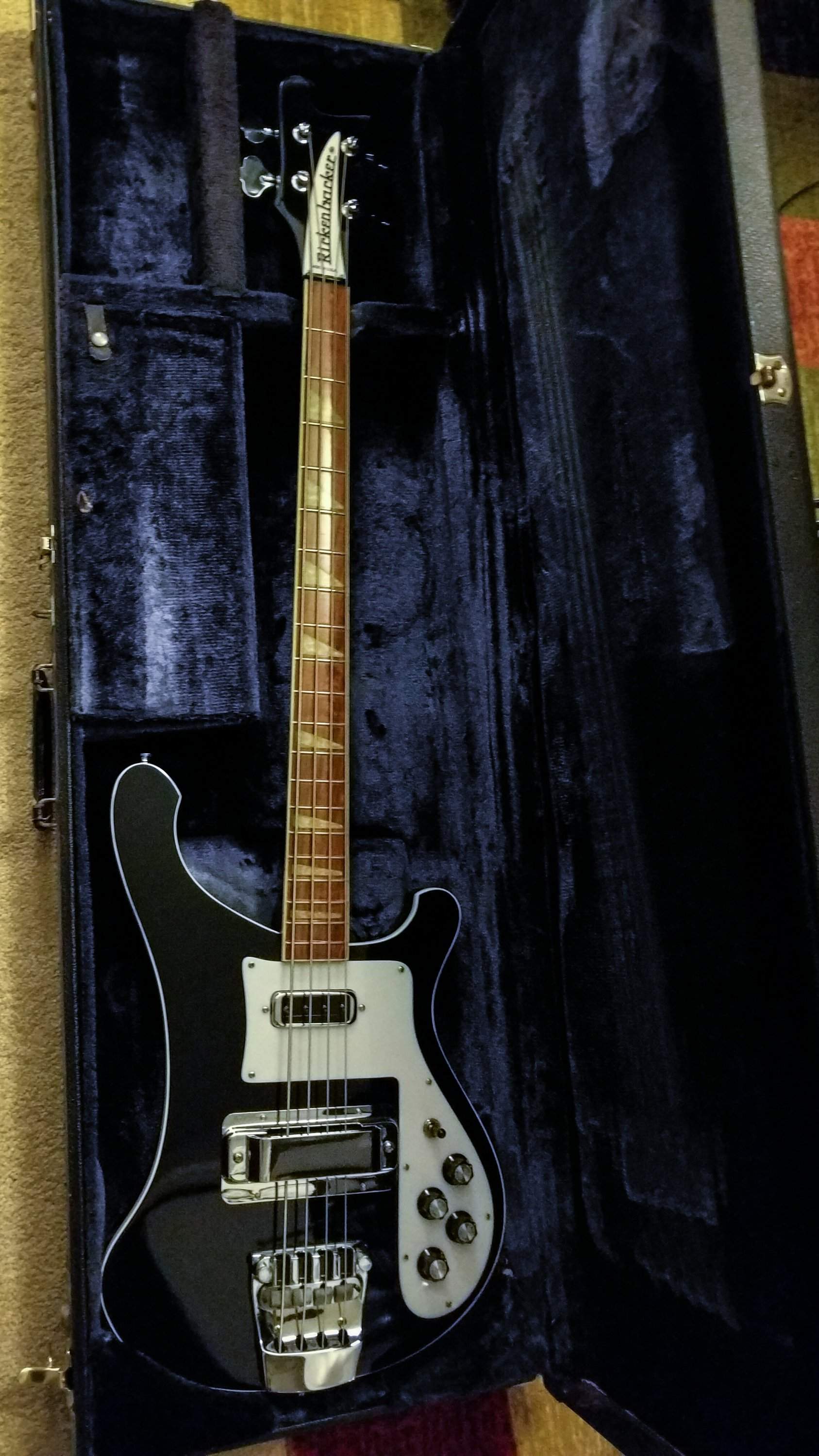 1976 Rickenbacker 4001 in case.jpeg