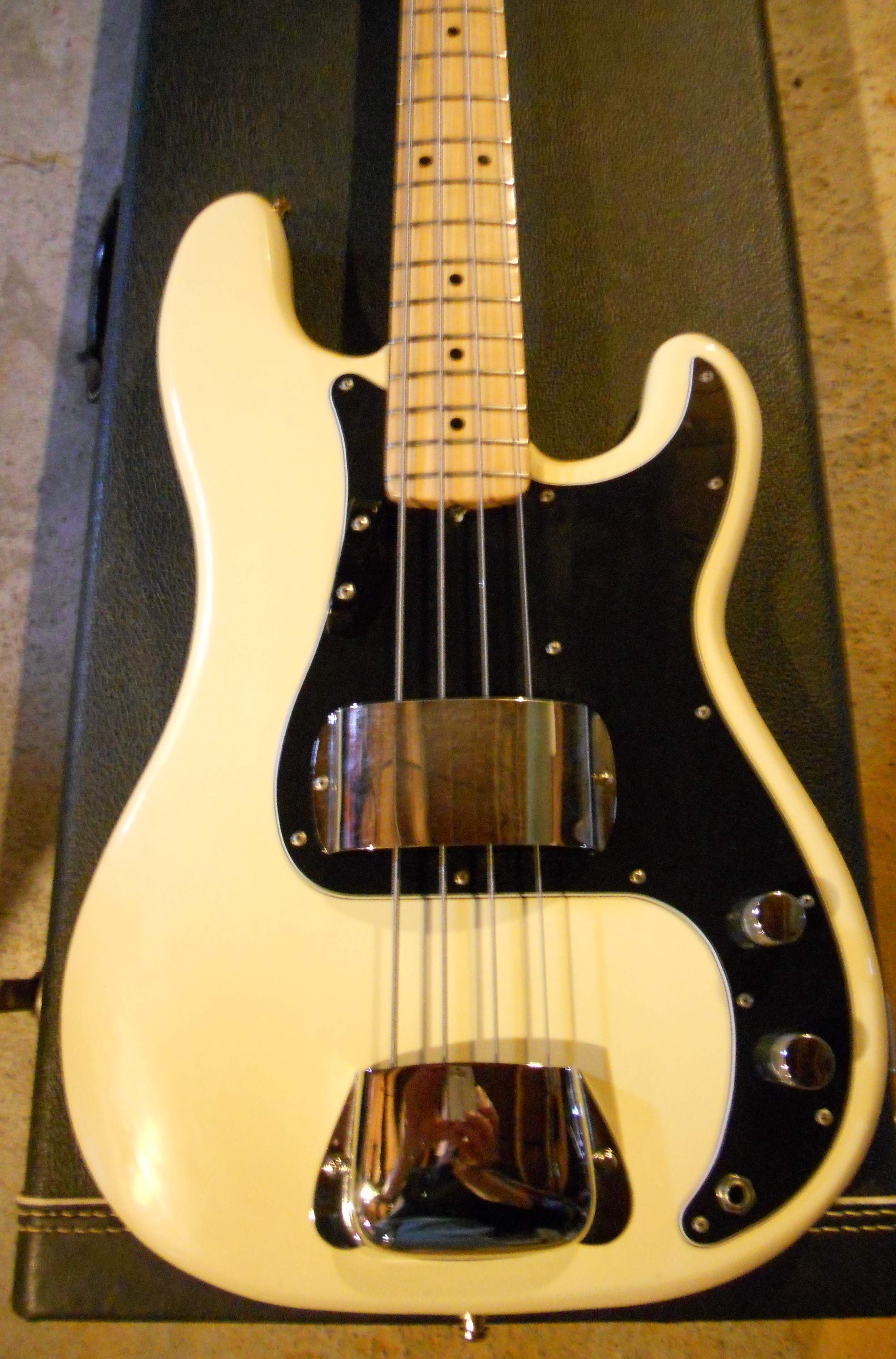 1977 Fender Precision 003.JPG