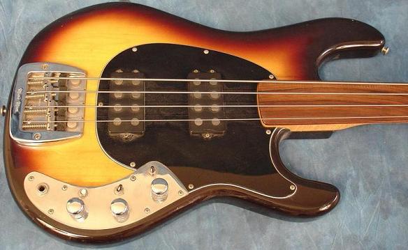 1979_Fretless_Sabre_for_Serials_Dudepit.jpg