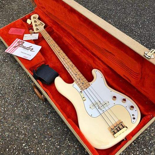 1982 Precision Special Bass.jpg
