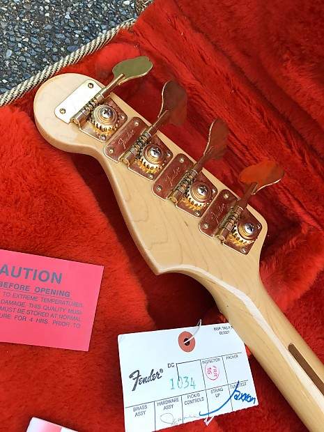 1982 Precision Special Bass5.jpg