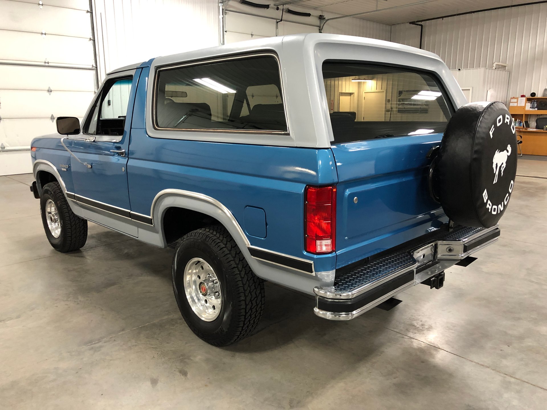 1984-ford-bronco.jpeg