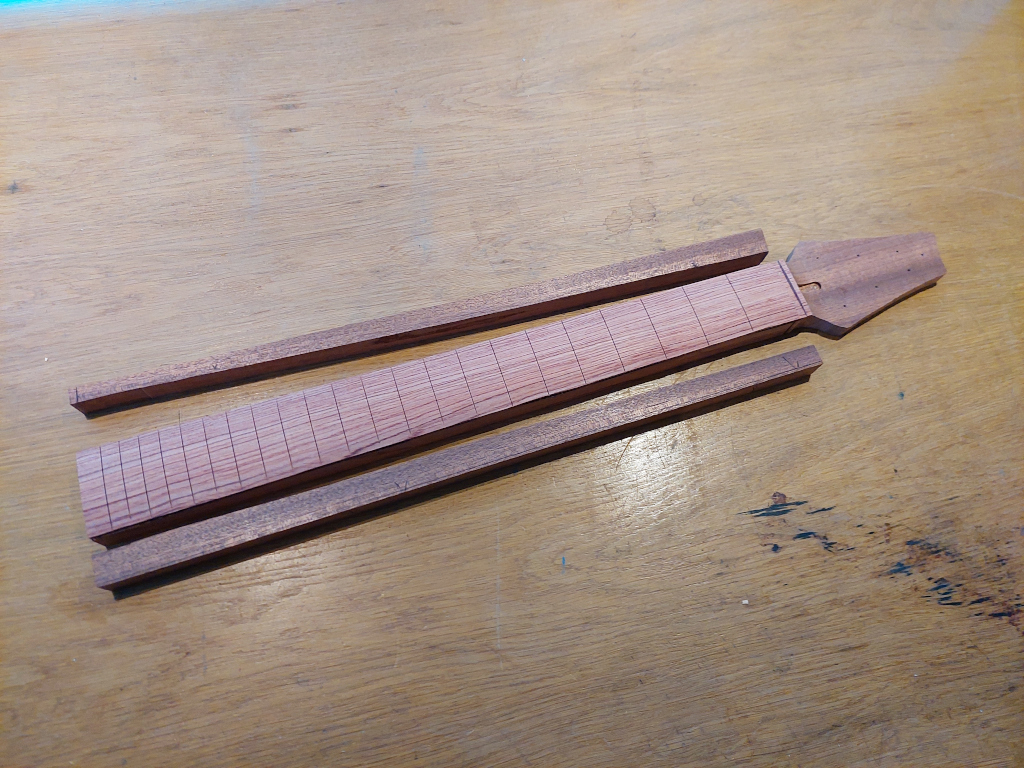 19_necksides_trimmed.jpg