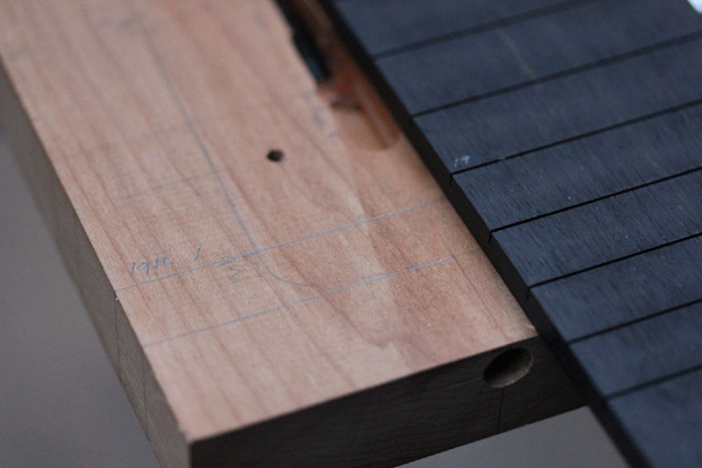 19th_fret_medium_scale_neck_small.jpg