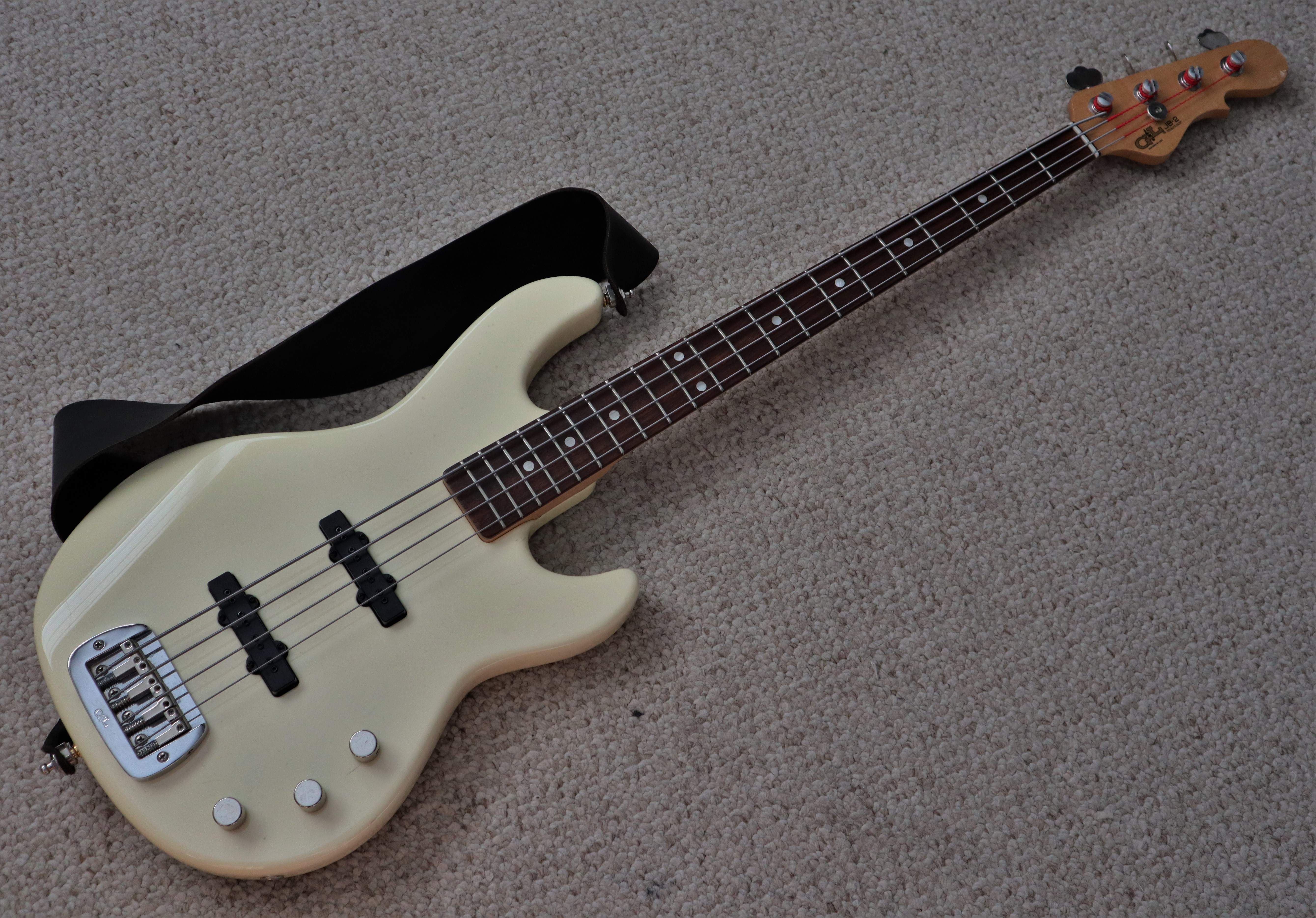 2001 G&L JB-2.JPG