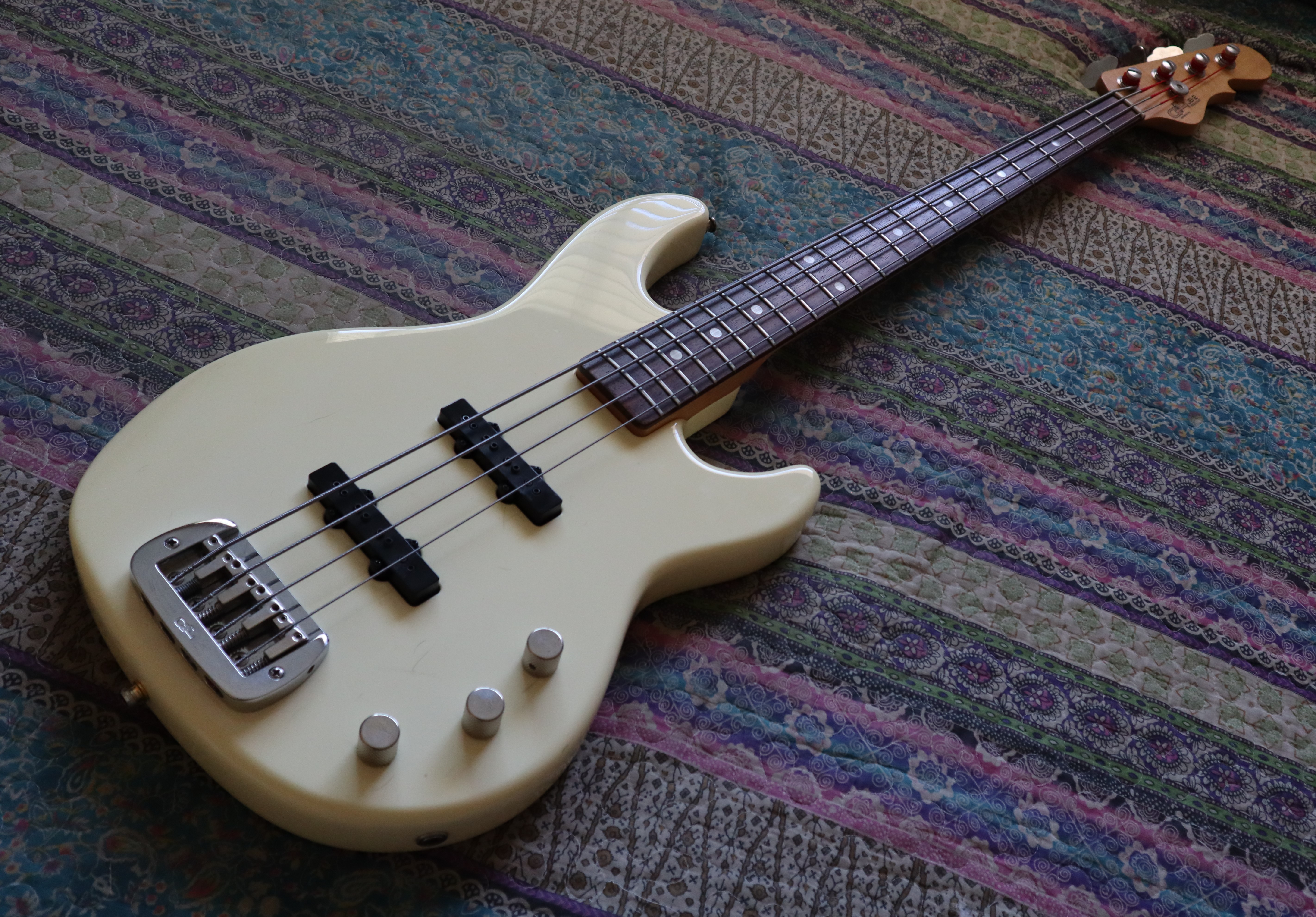 2001 G&L JB-2.JPG