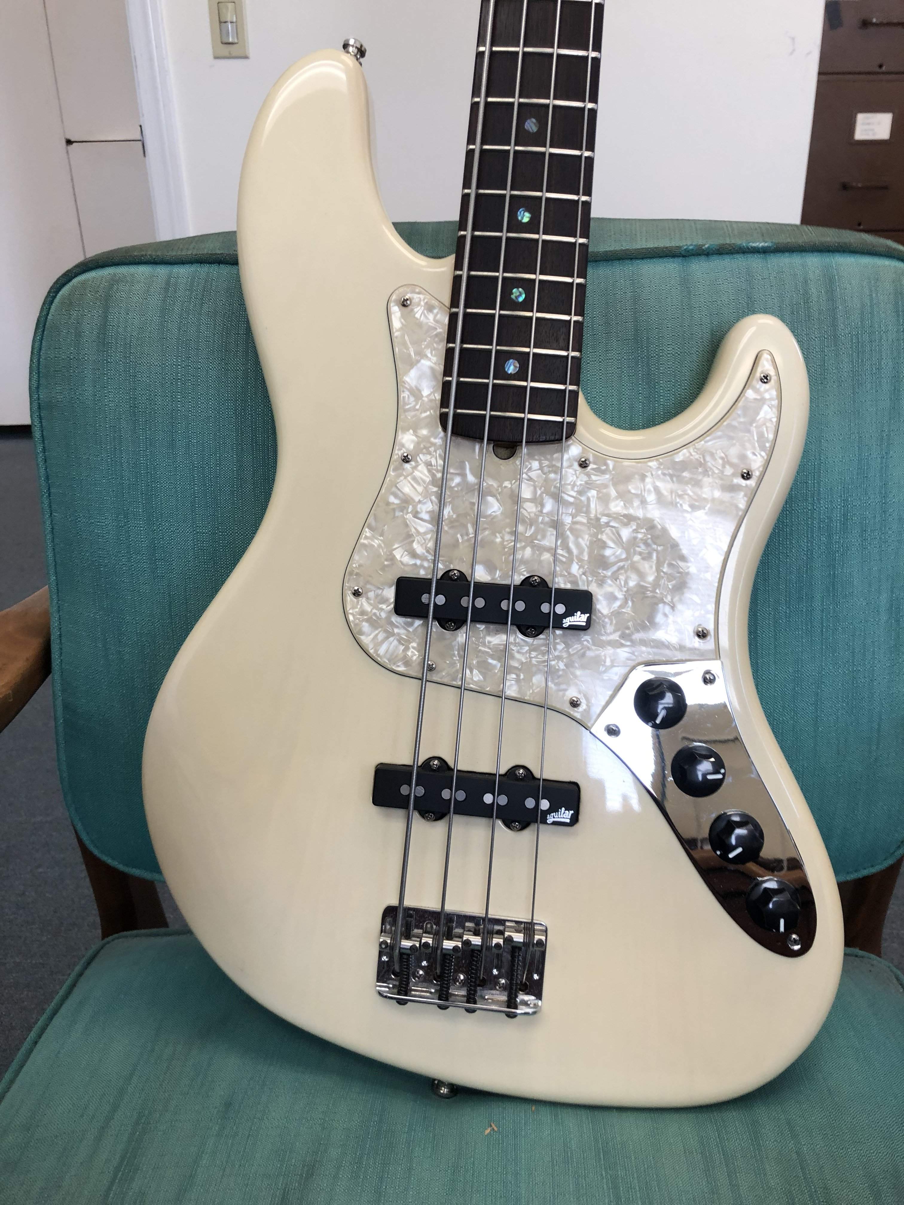 2002JBass.jpg