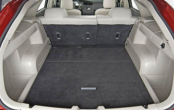 2005_dodge_magnum_cargo.jpg