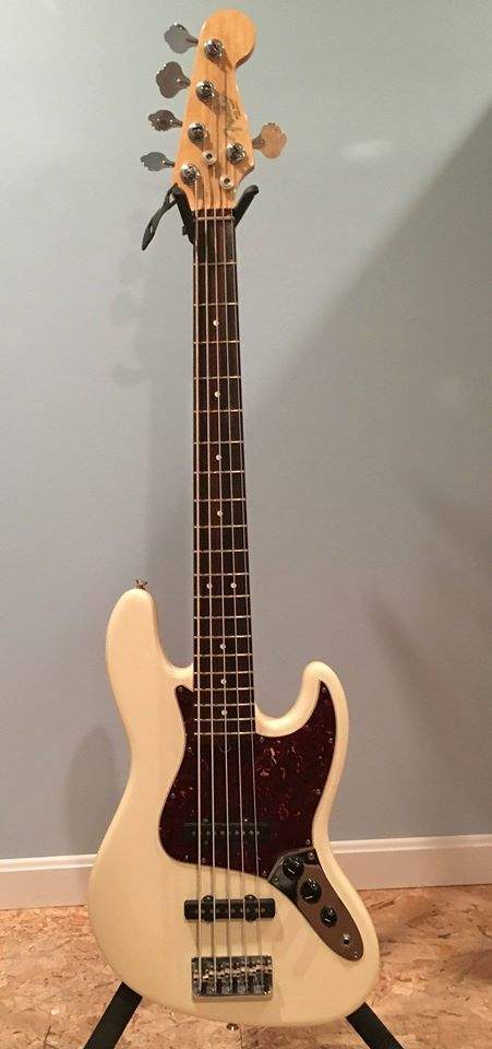 2008 5 String Jazz.jpg