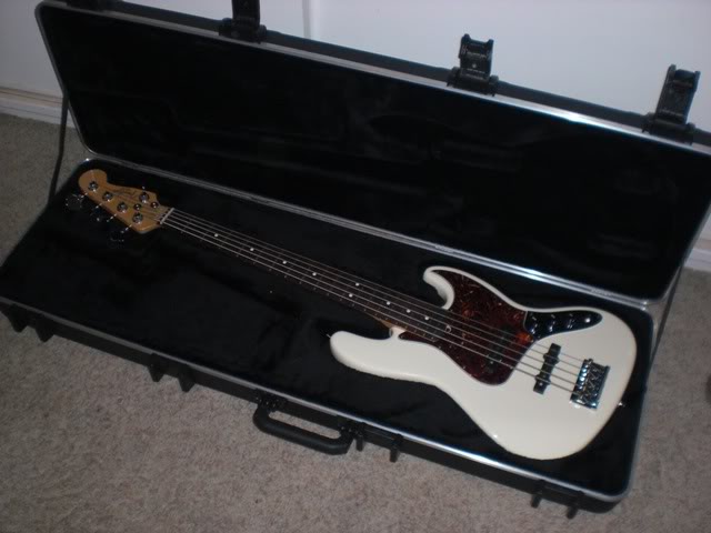 2008FenderJazzV.jpg