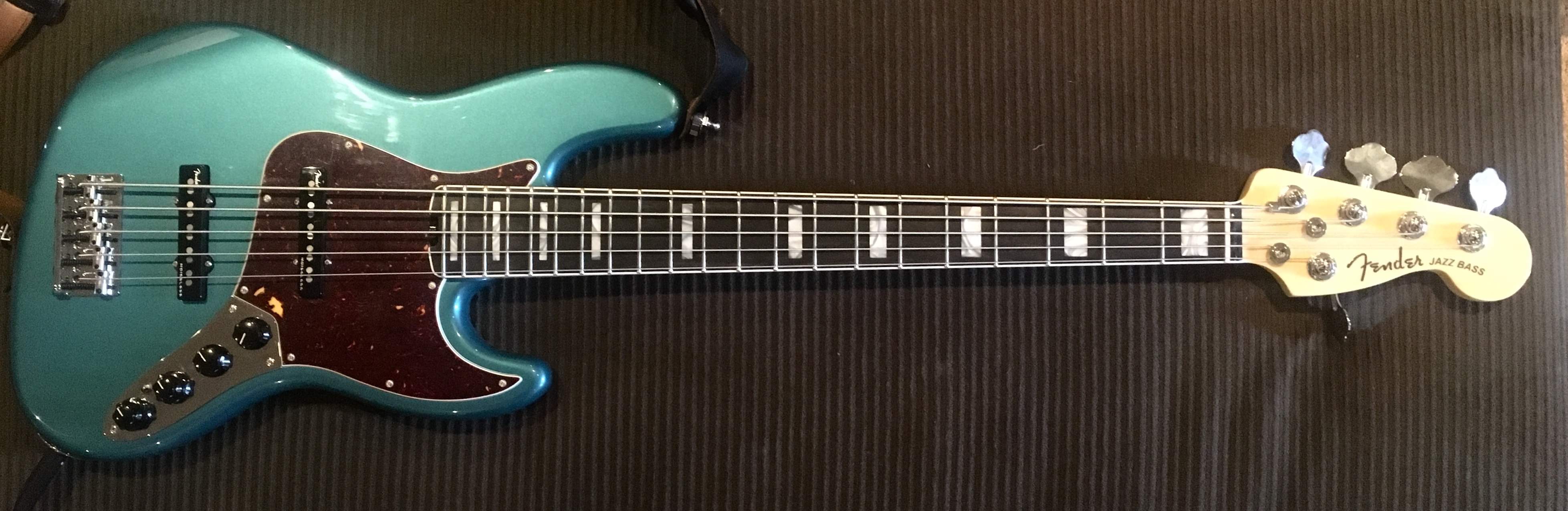 2018 Fender Elite Jazz 5.jpeg