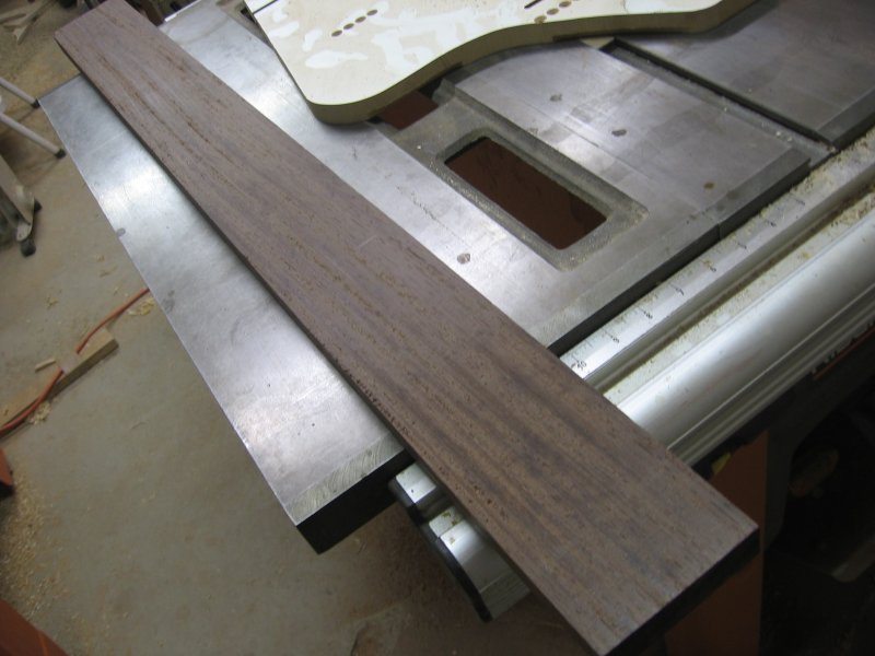 2100h-001.jpg