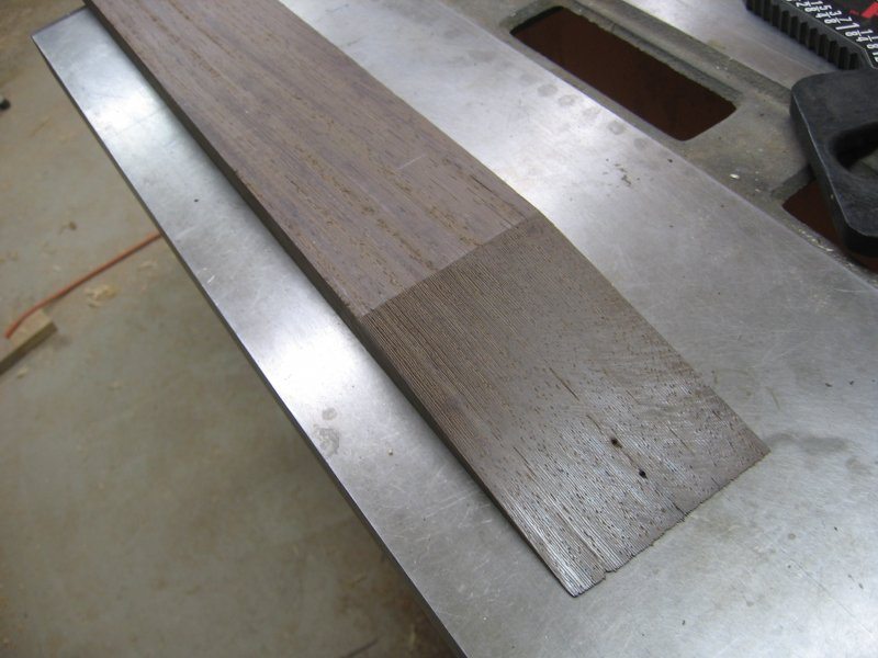 2100h-003.jpg